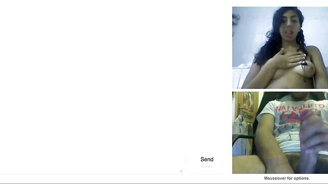 Kualitas HD :  O enteado ajuda a loira de seios grandes MILF a enfeitar a kahirupan seksual Video porno seksi 
