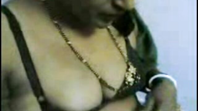 Kualitas HD : Mulheres perdidas em seus desejos carnais e pedem ao homem para analisá-los Video porno seksi