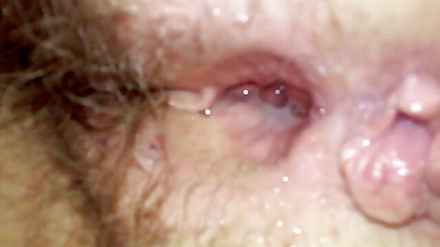 Kualitas HD :  O garanhão preto está destruindo a ruiva MILF com seu pandanarum grande Video porno seksi 