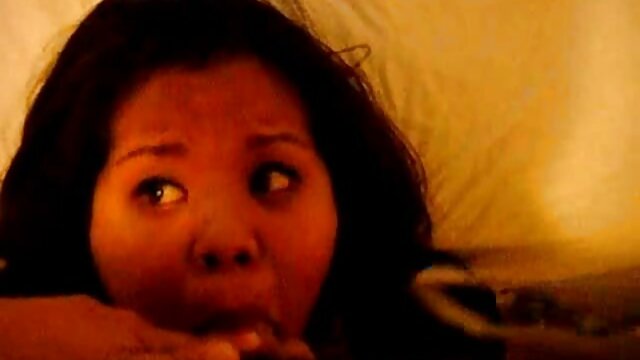 Kualitas HD :  Dua dudes nu fucking hiji cock-lapar pirang chick Video porno seksi 