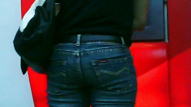 Kualitas HD : Cabelo preto e mamilos castanhos irrevogavelmente fazem o homem foder sua bunda Video porno seksi