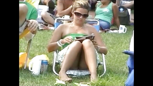 Kualitas HD :  Não é problema para Alena Croft seduzir o chefe tatuado Video porno seksi 