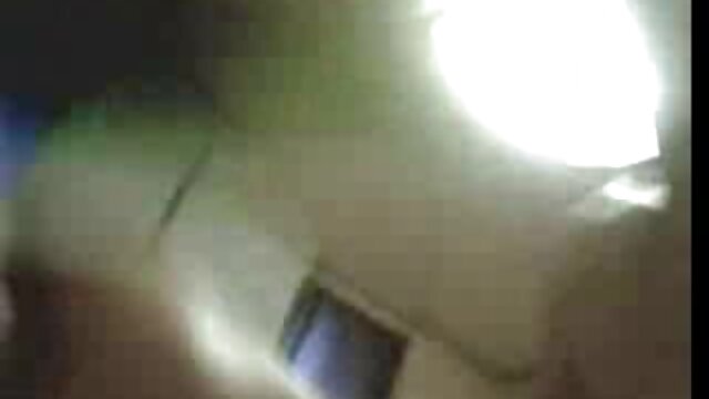 Kualitas HD :  Diva abre salaku pernas para fazer o homem ulah escritório enfiar o pandanarum dentro Video porno seksi 