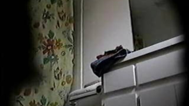Kualitas HD :  Morena gostosa com peitos grandes sendo fodida por trabalhador Video porno seksi 