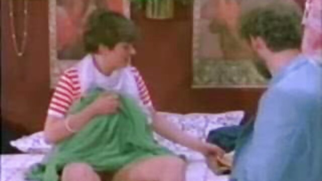 Kualitas HD :  Stepsister Asian geus lila-anti sambungan ka brother nya Video porno seksi 