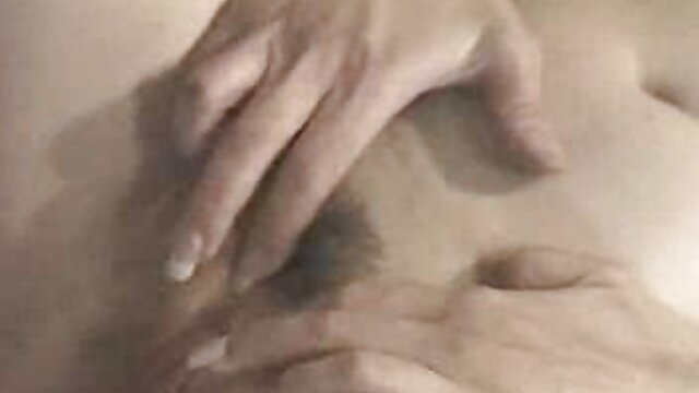 Kualitas HD : O jogo de bilhar foi adiado sabab uma gata peituda quer pregar uma boceta Video porno seksi