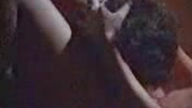 Kualitas HD :  Si rambut coklat suco lebay & rides a cock badag Video porno seksi 