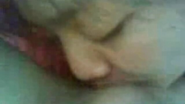 Kualitas HD :  Darling Asian nyokot kontol bodas di burit nya Video porno seksi 