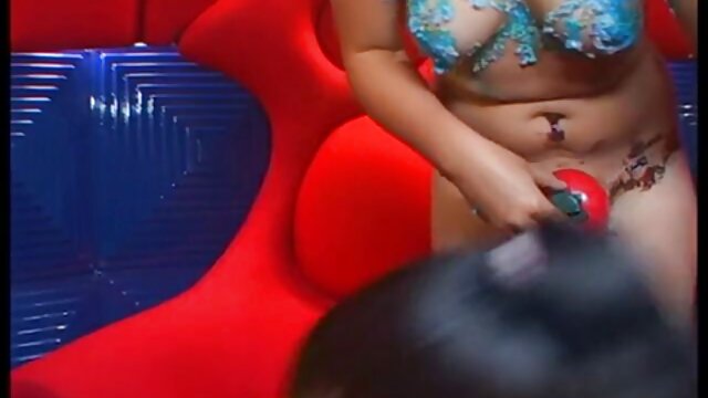 Kualitas HD :  Si rambut coklat babe di lingerie panas ieu ngarasakeun yén cock badag Video porno seksi 
