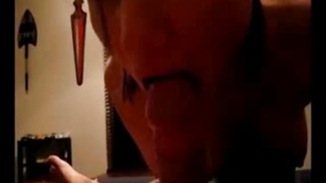Kualitas HD : Hiji amiga deles não comprou nenhum presente de Natal para eles este ano Video porno seksi