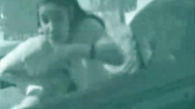 Kualitas HD :  Dua katresna muscular wrestle dimaénkeun jeung eachother di ring Video porno seksi 