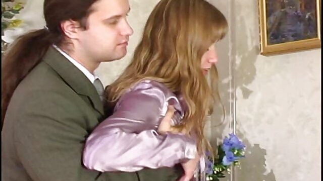 Kualitas HD :  Sekretaris horny ieu banging boss ngora nya di kantor na Video porno seksi 