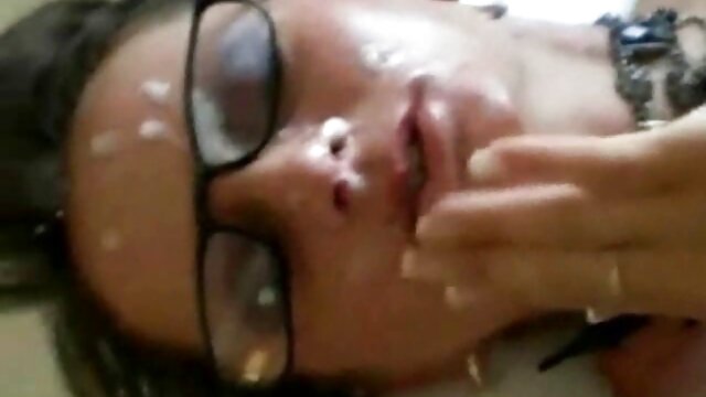 Kualitas HD :  Rapariga loira adora ser fodida na bunda pelo meio-irmão Video porno seksi 