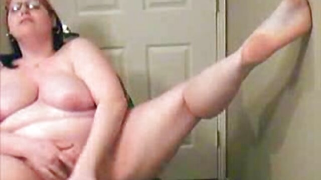 Kualitas HD :  Aiden Starr acaricia o pandanarum de Sebastian Kenop enquanto é amarrado. Video porno seksi 