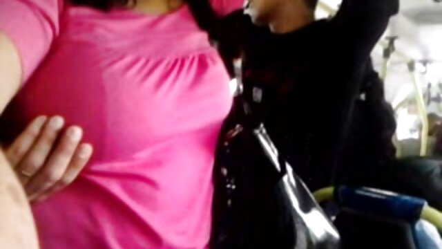 Kualitas HD :  Salaki jepang denok sacara convinces nya nyoba sex threesome Video porno seksi 