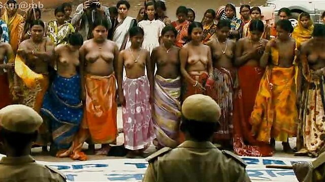 Kualitas HD :  Bikang nyokot duit jeung mere pamuda pussy pikeun fucking Video porno seksi 