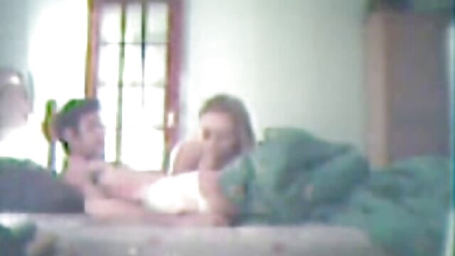 Kualitas HD :  Gentleman asak geus fun jeung babi-buntut si rambut coklat rumaja Video porno seksi 