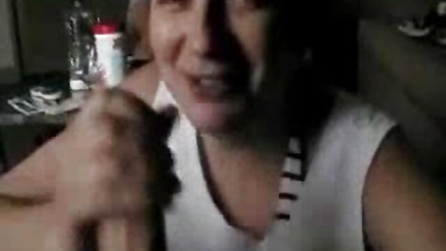 Kualitas HD :  Sexo imparável como é uma garota pequena ajuda uma amiga a comemorar o aniversário Video porno seksi 