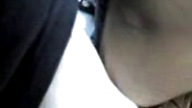 Kualitas HD :  Morena encantadora cavalga depois de dar um boquete incrível Video porno seksi 
