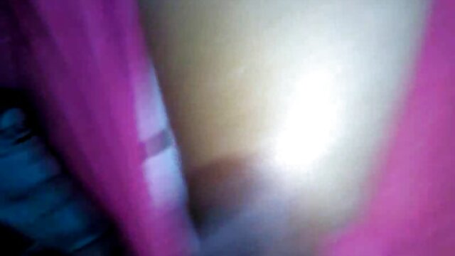 Kualitas HD :  Gedé titty MILF sorve o delicioso suco de xoxota ulah jovem adolescente Video porno seksi 