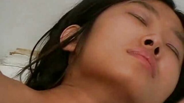 Kualitas HD :  Sexo anal pela primeira vez como presente aniversário de para o namorado Video porno seksi 