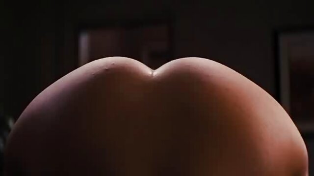 Kualitas HD :  Loira gostosa apanhada com força em público Video porno seksi 
