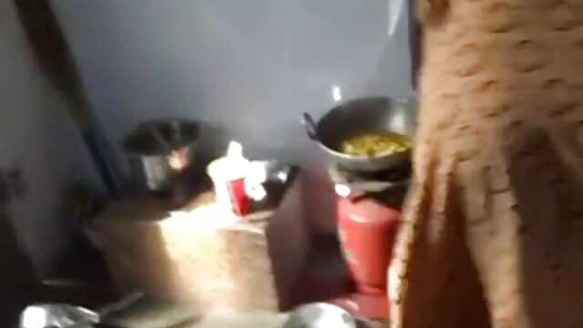 Kualitas HD :  Buxom bimbo ceramah kotor bari nyandak sagala cocks Video porno seksi 